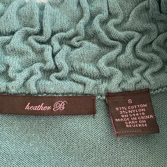 Heather B Knit Sage Green V-Neck top with Ruffle Design Size Small - Picture 5 of 6